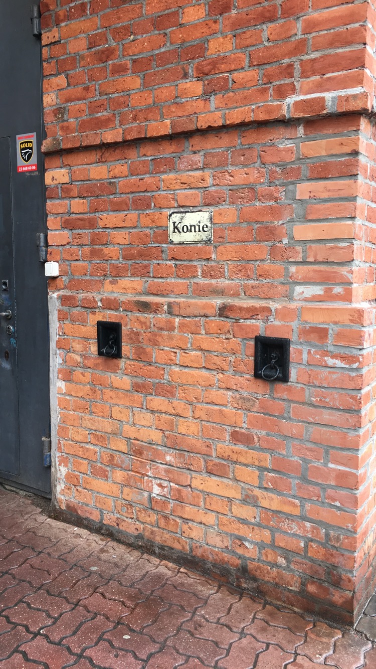 Parking dla koni przy ul. Białostockiej Parking dla koni przy ul Białostockiej